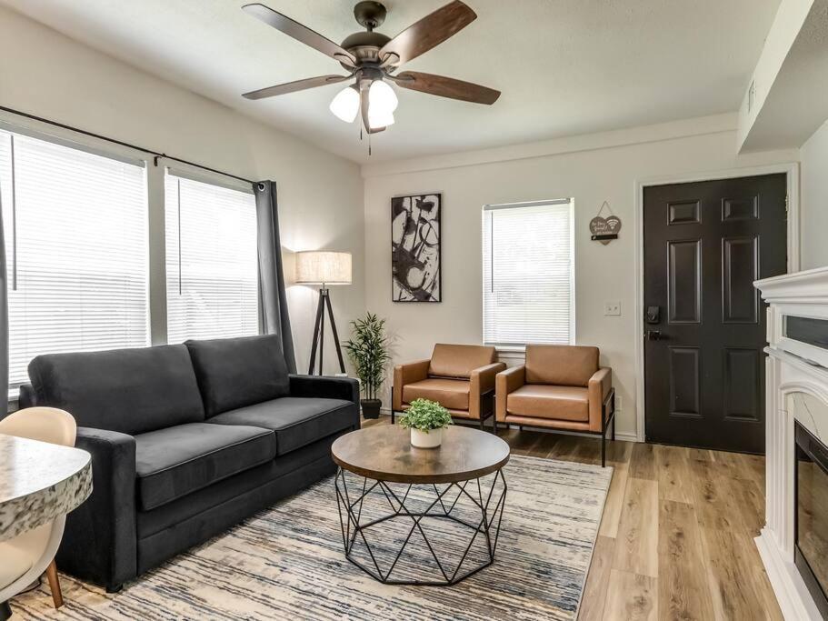 Stylish & Serene Modern Retreat Bartlesville Kültér fotó